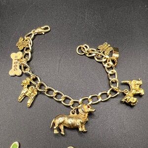 Vintage Gold Tone Charm Bracelet